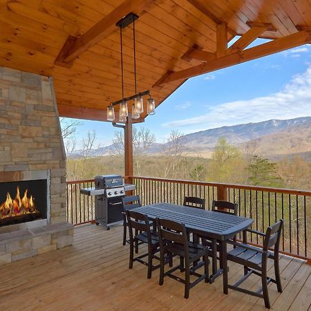 Misty Mountain Adventure Lodge 개틀린버그 외부 사진