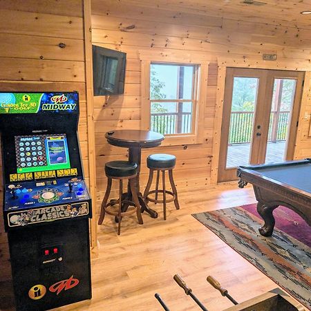 Misty Mountain Adventure Lodge 개틀린버그 외부 사진