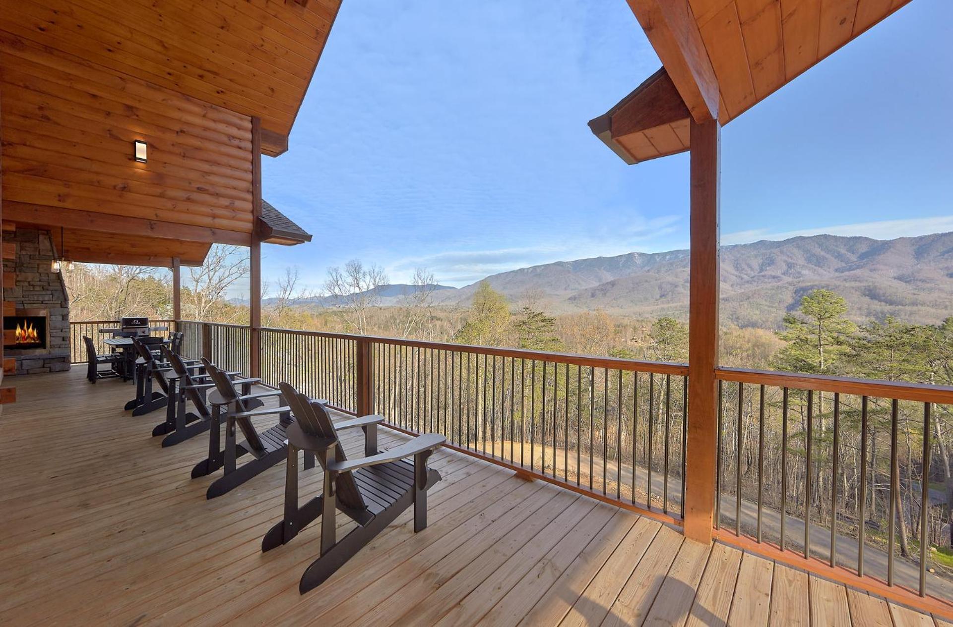 Misty Mountain Adventure Lodge 개틀린버그 외부 사진