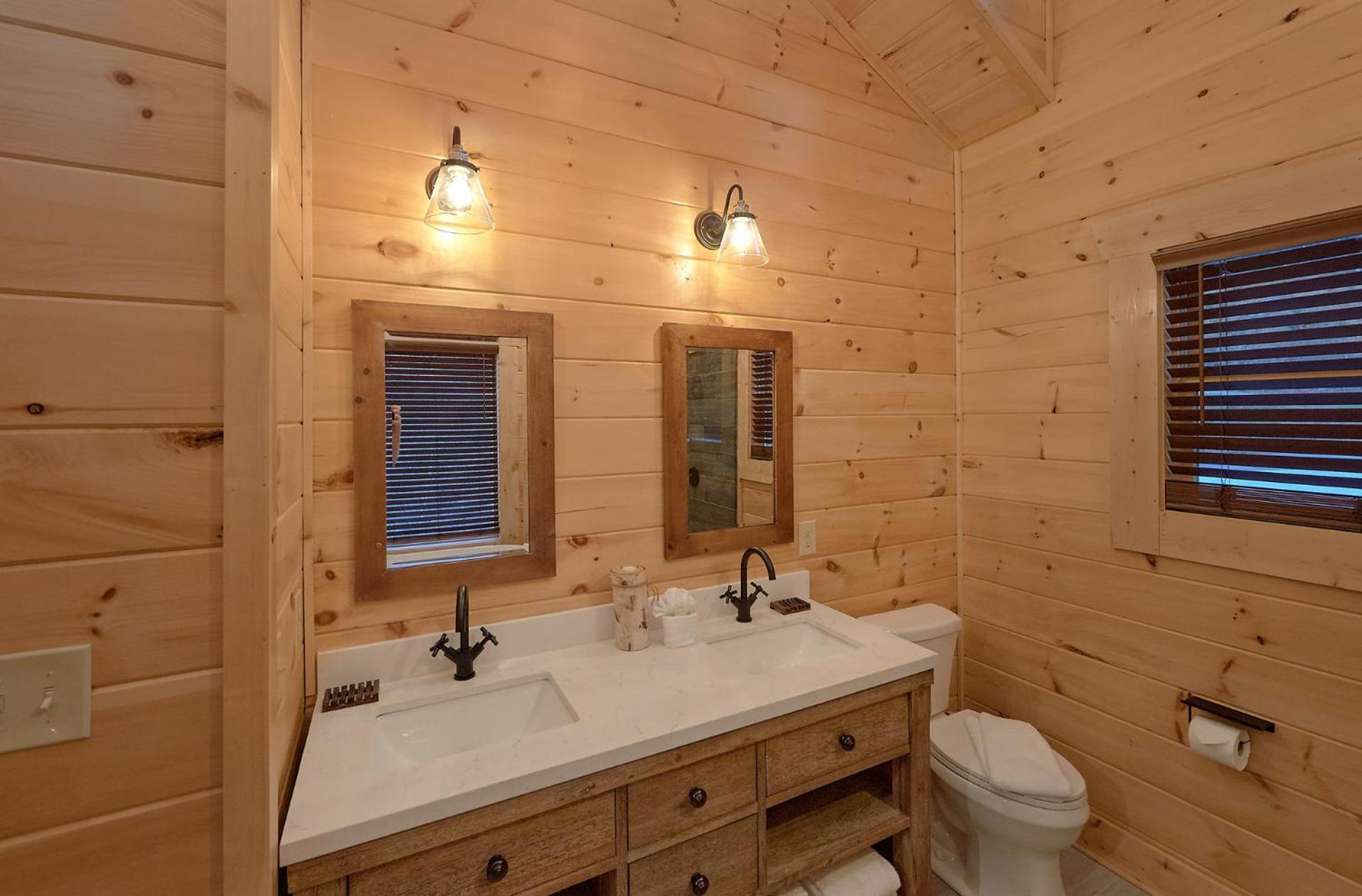 Misty Mountain Adventure Lodge 개틀린버그 외부 사진