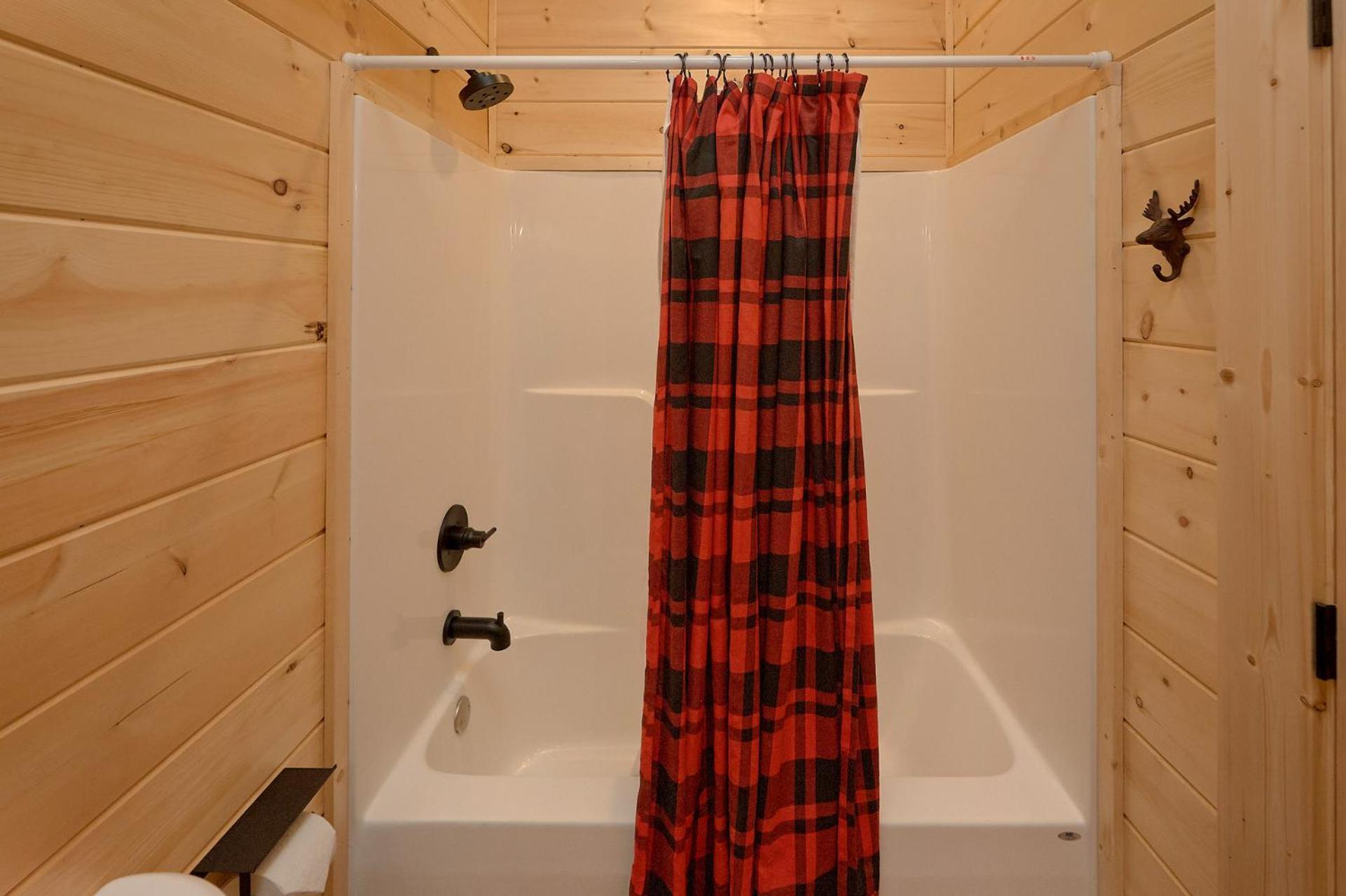 Misty Mountain Adventure Lodge 개틀린버그 외부 사진